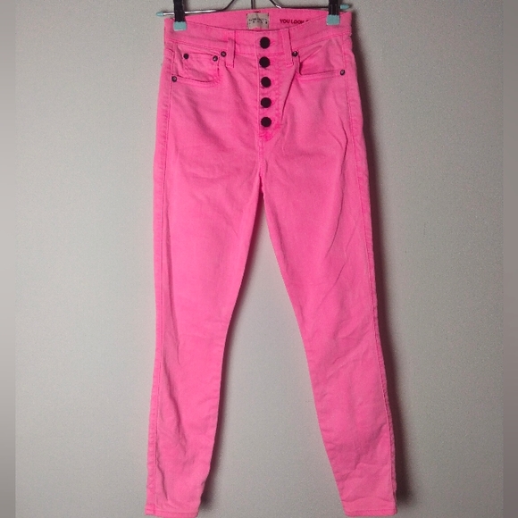 Alice + Olivia • Pink Jeans - Picture 2 of 10